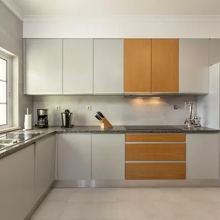 וילה Amarela אלבור